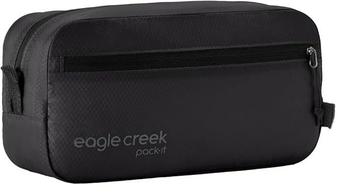 Eagle Creek Pack-It Isolate Quick Trip - Compact Travel Toiletry Bag for Optimizing Luggage Space - Lightweight - Water-Resistant - Easy-Grab Zipper - Sustainable Materials - Small - Black