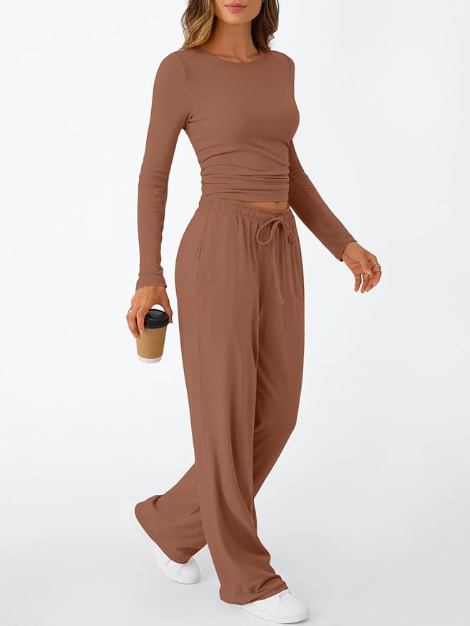 Trendy Queen Women's 2 Piece Matching Lounge Set Long Sleeve Side Ruching Top Wide Leg Drawstring Pants Set with Pockets