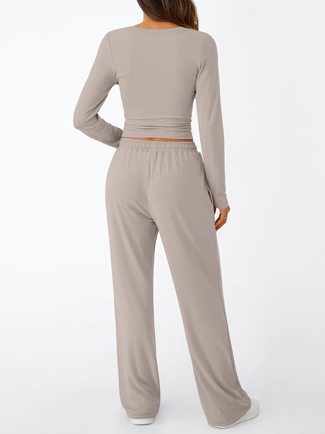 Trendy Queen Women's 2 Piece Matching Lounge Set Long Sleeve Side Ruching Top Wide Leg Drawstring Pants Set with Pockets