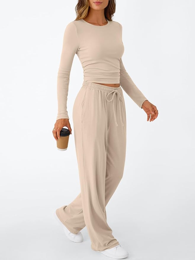 Trendy Queen Women's 2 Piece Matching Lounge Set Long Sleeve Side Ruching Top Wide Leg Drawstring Pants Set with Pockets
