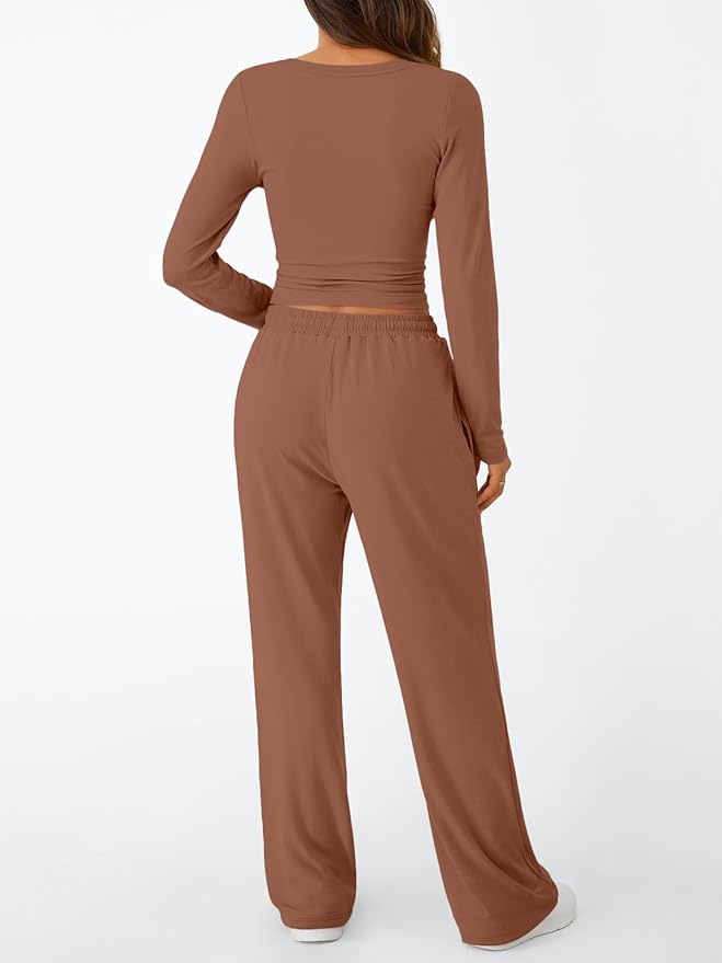 Trendy Queen Women's 2 Piece Matching Lounge Set Long Sleeve Side Ruching Top Wide Leg Drawstring Pants Set with Pockets