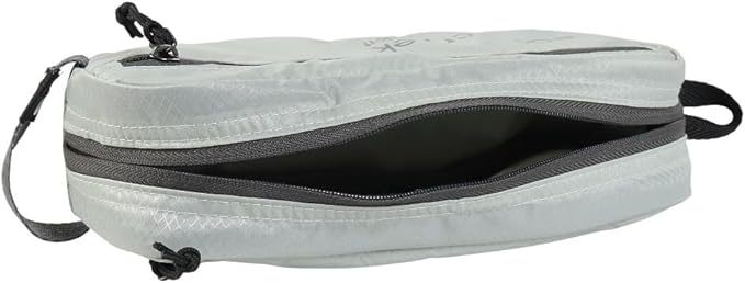 Eagle Creek Pack-It Isolate Quick Trip - Compact Travel Toiletry Bag for Optimizing Luggage Space - Lightweight - Water-Resistant - Easy-Grab Zipper - Sustainable Materials - X-Small - Storm Grey