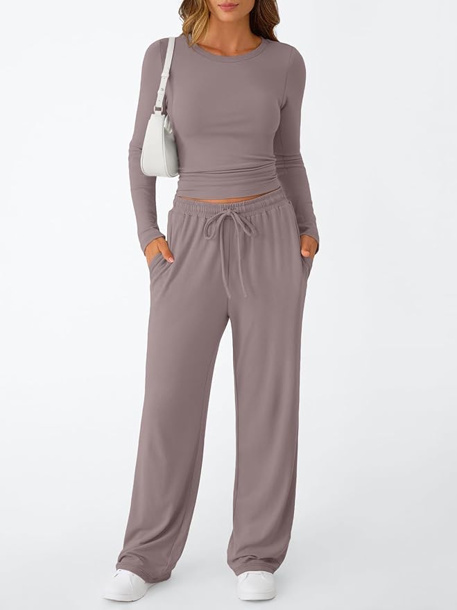 Trendy Queen Women's 2 Piece Matching Lounge Set Long Sleeve Side Ruching Top Wide Leg Drawstring Pants Set with Pockets