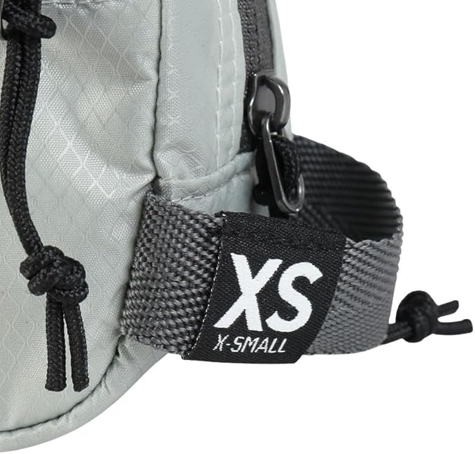 Eagle Creek Pack-It Isolate Quick Trip - Compact Travel Toiletry Bag for Optimizing Luggage Space - Lightweight - Water-Resistant - Easy-Grab Zipper - Sustainable Materials - X-Small - Storm Grey