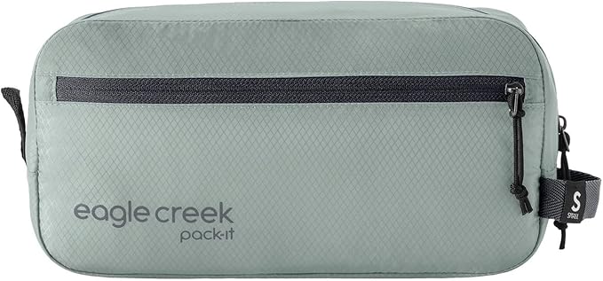 eagle creek Pack-It Isolate Quick Trip - Compact Travel Toiletry Bag for Optimizing Luggage Space - Lightweight - Water-Resistant - Easy-Grab Zipper - Sustainable Materials - Small - Storm Grey