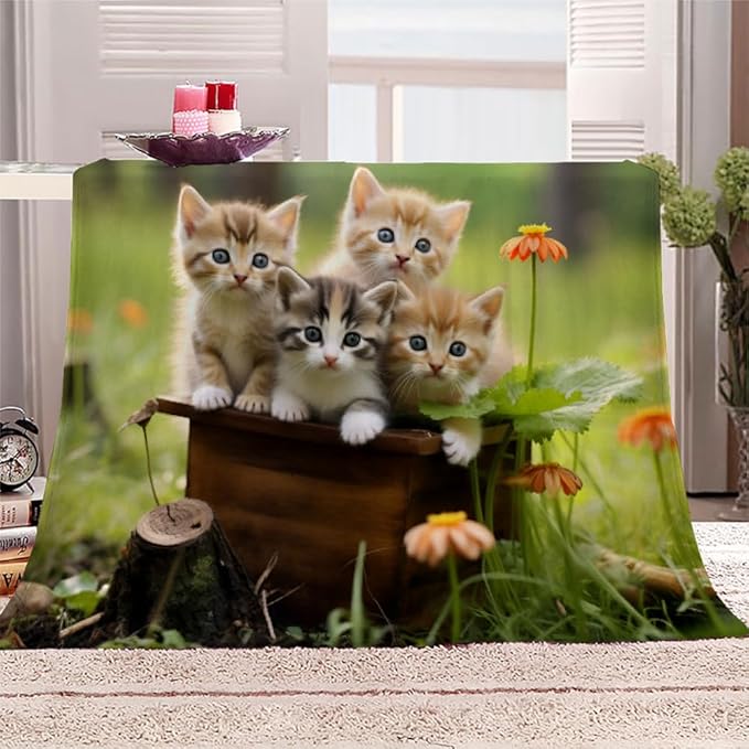 Cats Print Blanket King Size, Daisy Flowers Fleece Blanket for Couch Bed Sofa, Fresh Green Blankets and Throws, Cute Pets Super Soft Cozy Plush Flannel Blanket 108x90, Decor & Gift