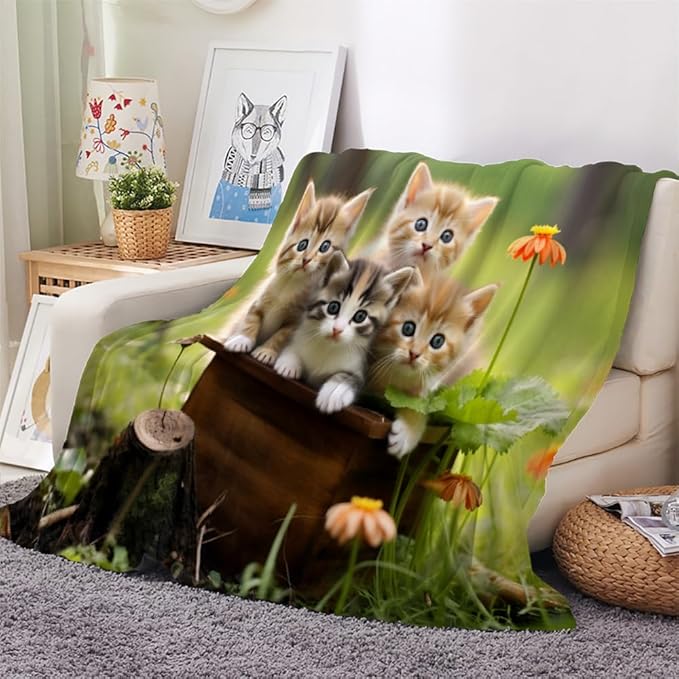 Cats Print Throw Blanket, Daisy Flowers Fleece Blanket for Couch Bed Sofa, Fresh Green Blankets and Throws, Cute Pets Super Soft Cozy Plush Flannel Blanket 30x40, Decor & Gift