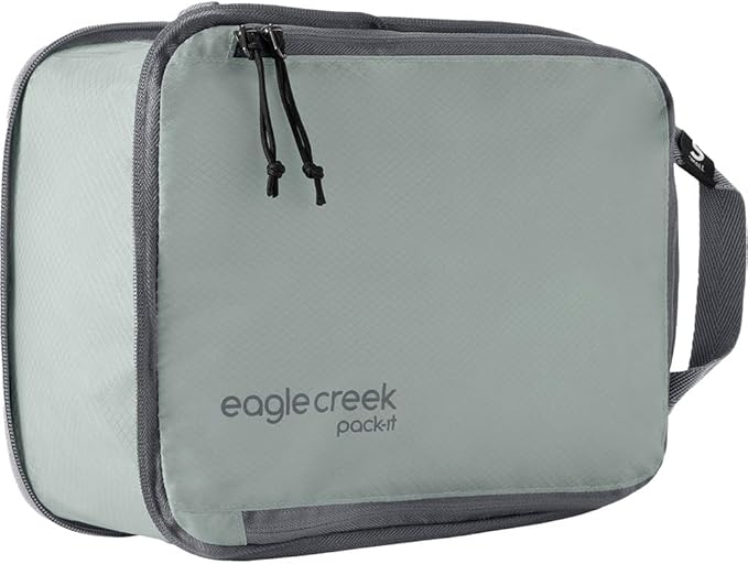 Eagle Creek Pack-It Isolate Compression Cube - Lightweight Compression Cube for Optimizing Luggage Space - Easy-Grab Zipper - Convenient Top Handle - Recycled Materials - Small - Storm Grey
