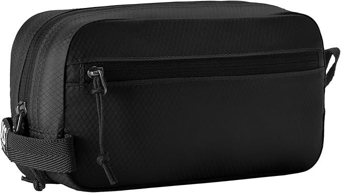 Eagle Creek Pack-It Isolate Quick Trip - Compact Travel Toiletry Bag for Optimizing Luggage Space - Lightweight - Water-Resistant - Easy-Grab Zipper - Sustainable Materials - X-Small - Black