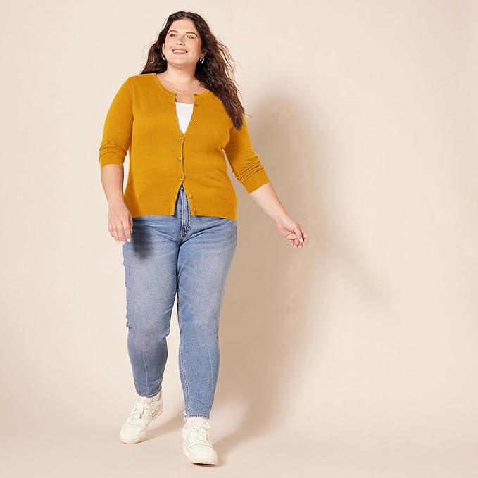 Amazon Essentials Women's Lightweight Crewneck Cardigan Sweater (Available in Plus Size)