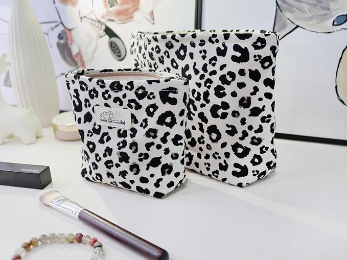 HAPPYHEIDI Leopard Print Makeup Bag with Pocket Large Cosmetic Toiletry Travel Pouch, Creamy White Cheetah, Lined, Zipper Closure, 8.5 × 2 x 6.5 inches