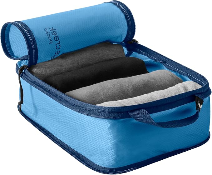 Eagle Creek Pack-It Isolate Compression Cube - Lightweight Compression Cube for Optimizing Luggage Space - Easy-Grab Zipper - Convenient Top Handle - Recycled Materials - Small - Blue Dawn