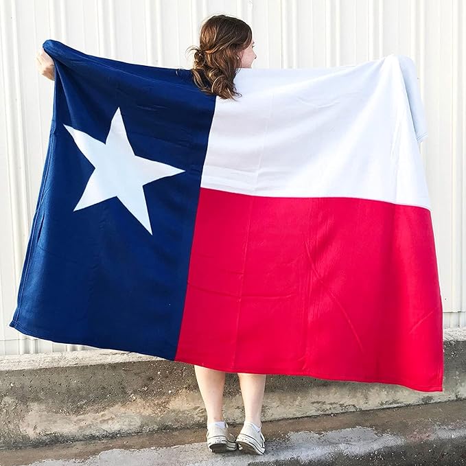 Wolf Essentials Cozy-Soft Microfleece Travel Blanket, 50x60 Inch, Lightweight, Compact, Perfect for Airplane and Car, Texas Flag