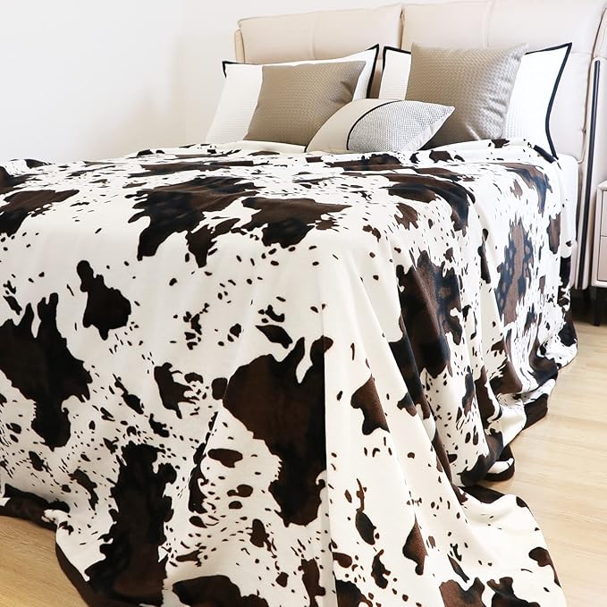 SEEGU Full Size Blankets for Bed, Oversized Queen Cow Print Fleece Throw Blanket for Adults, Lightweight Western Decor for Bedroom Living Room Dorm All Seasons 90"x90"
