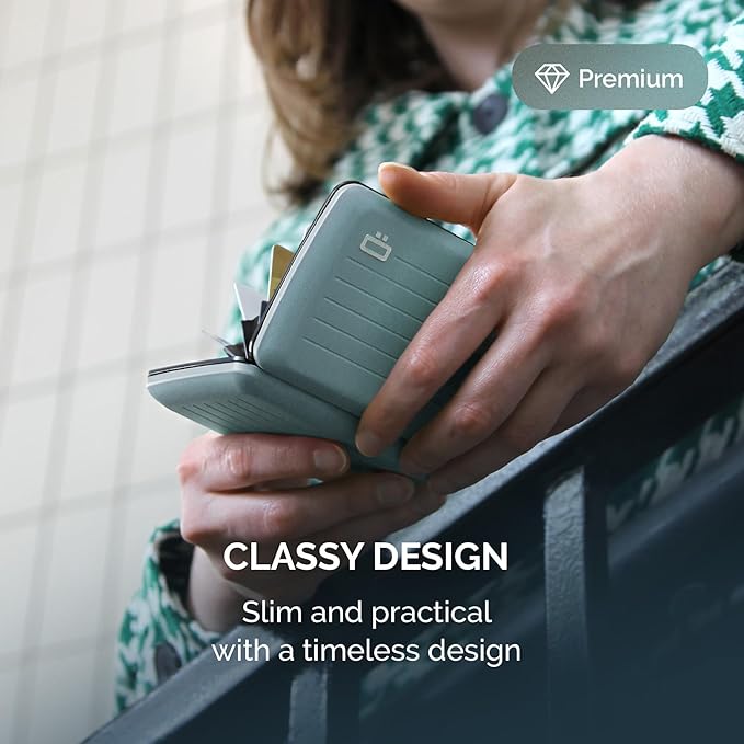 ÖGON -DESIGNS- Aluminum card holder with metal lock, RFID protection against fraud and demagnetization, compact wallet, Smart Case OSLO model