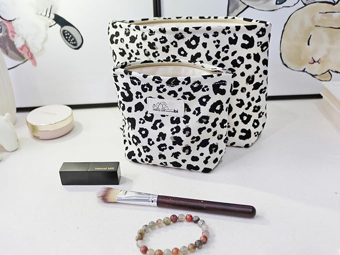 HAPPYHEIDI Leopard Print Makeup Bag with Pocket Large Cosmetic Toiletry Travel Pouch, Creamy White Cheetah, Lined, Zipper Closure, 8.5 × 2 x 6.5 inches