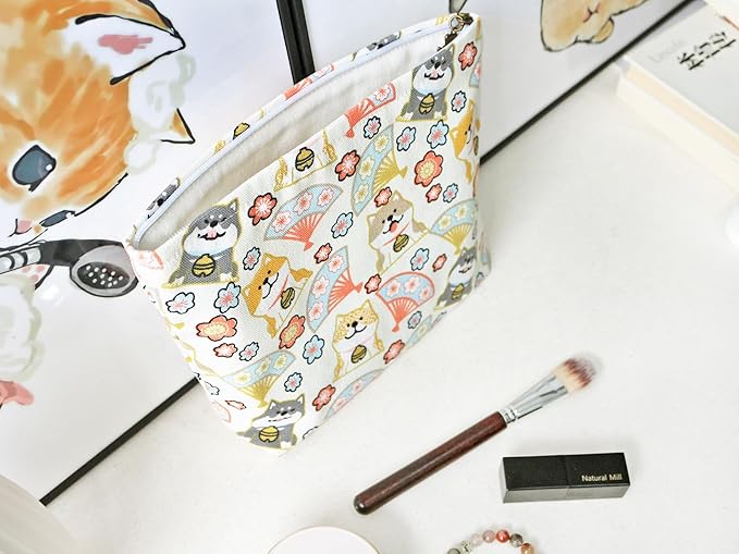 HAPPYHEIDI Canvas Pouch for Travel, Makeup Bag Case, Creamy White Dogs, Cotton, Animal Print, Zipper Closure, 7.1x2.4x7 Inches