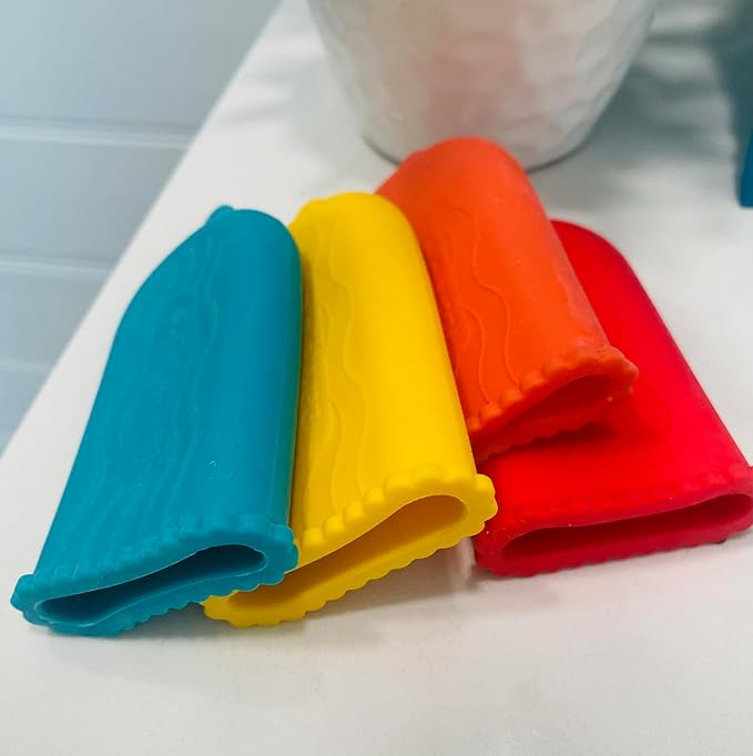 LeakLocks® Toiletry Skins 4-Pack w/Travel Bag. Elastic Sleeve for Leak-Proofing Travel Container in Luggage. Fits Standard/Travel Sized Toiletries. Reusable Accessory for Travel Bag Suitcase/Carry-on