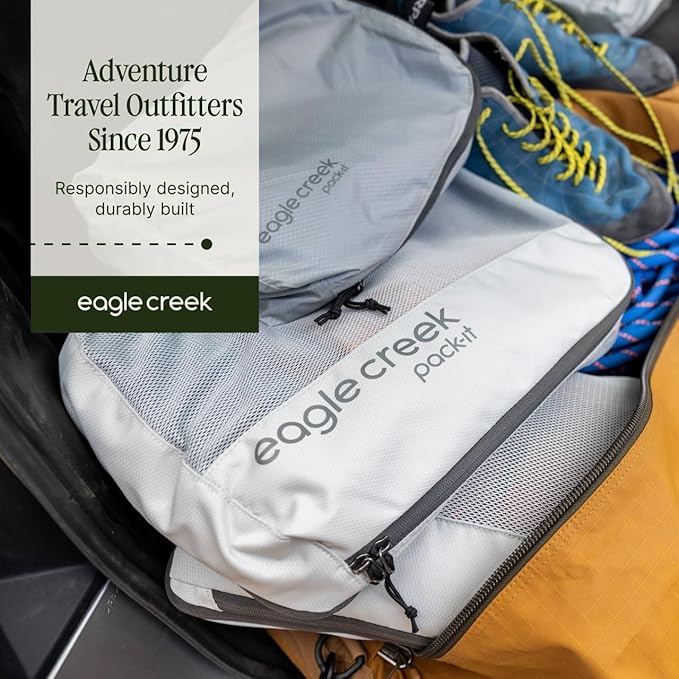 Eagle Creek Pack-It Isolate Compression - Lightweight Cube for Optimizing Luggage Space - Easy-Grab Zipper - Convenient Top Handle - Recycled Materials - Small