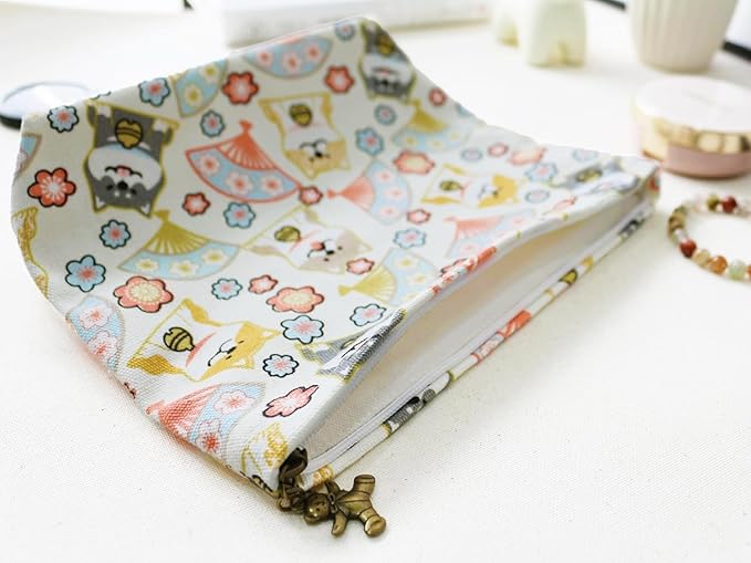HAPPYHEIDI Canvas Pouch for Travel, Makeup Bag Case, Creamy White Dogs, Cotton, Animal Print, Zipper Closure, 7.1x2.4x7 Inches