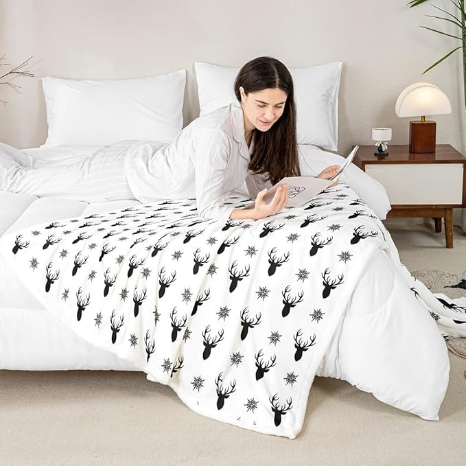 Deer Antlers Kids Throw Blanket,Snowflake Merry Christmas Xmas Bed Blanket for Girls Boys Adults,Rustic Farmhouse Fleece Blanket,Black White Chic Fuzzy Blanket,Baby Size (30 x 39 Inches)