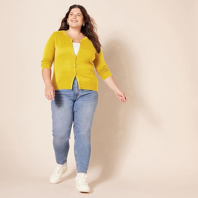 Amazon Essentials Women's Lightweight Crewneck Cardigan Sweater (Available in Plus Size)