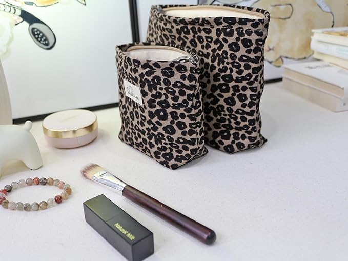 HAPPYHEIDI Leopard Print Makeup Bag with Pocket Large Cosmetic Toiletry Travel Pouch, Small Accessory Organizer Bag, Brown Cheetah, Lined, Zipper Closure, 8.5x2x6.5 Inches