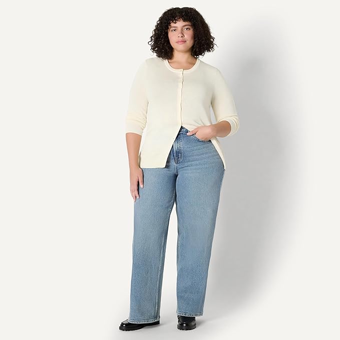 Amazon Essentials Women's Lightweight Crewneck Cardigan Sweater (Available in Plus Size)