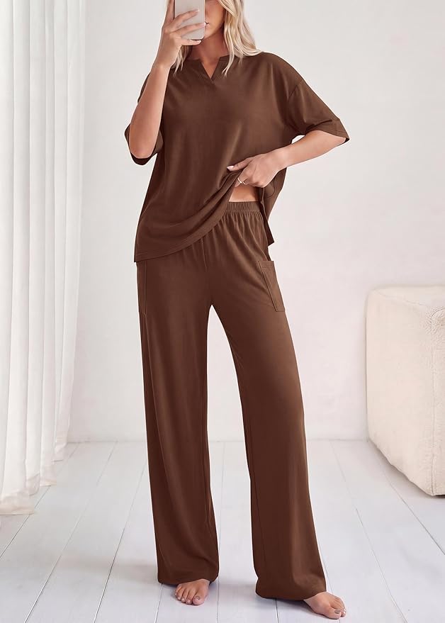 KIRUNDO Womens 2 Piece Matching Lounge Set Airport Travel Vacation Summer Outfits Oversized Short Sleeve Tops Wide Leg Pants