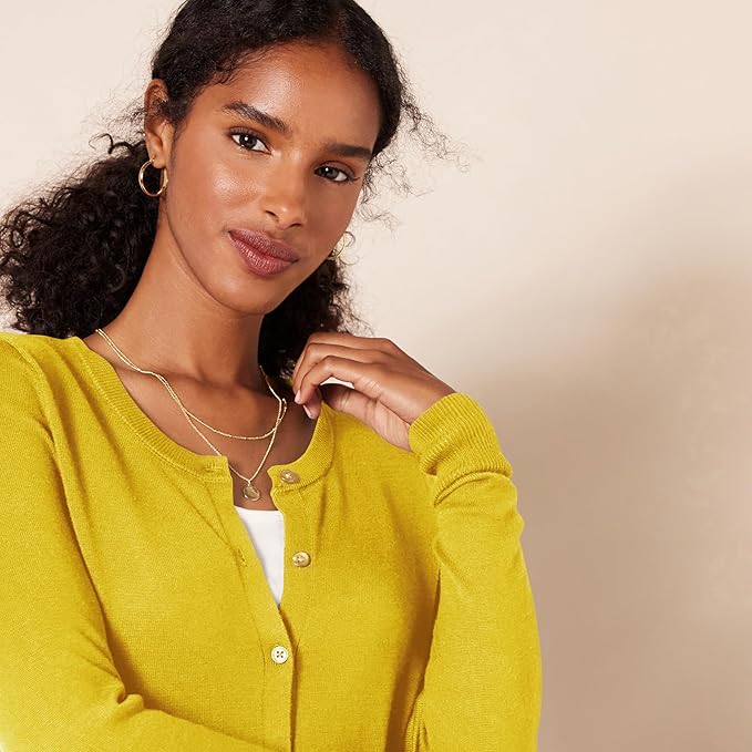 Amazon Essentials Women's Lightweight Crewneck Cardigan Sweater (Available in Plus Size)