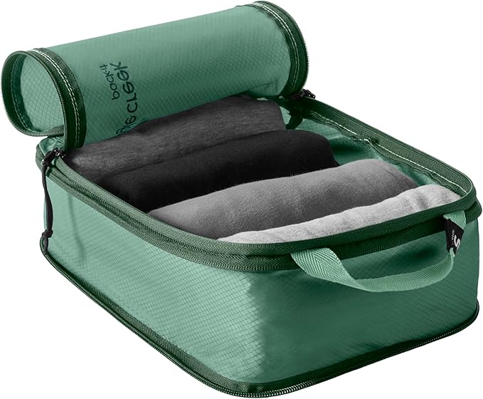 Eagle Creek Pack-It Isolate Compression - Lightweight Cube for Optimizing Luggage Space - Easy-Grab Zipper - Convenient Top Handle - Recycled Materials - Small