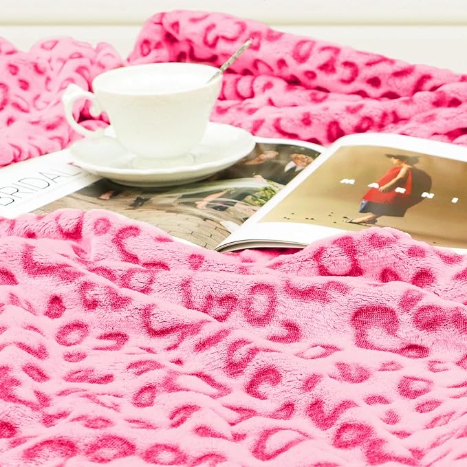 Twin Size Blanket for Couch Bed, Soft Warm Pink Fleece Decorative Blanket for Women Teen Girls, Pink Decor for Home Room Bedroom, 60x80 Inches