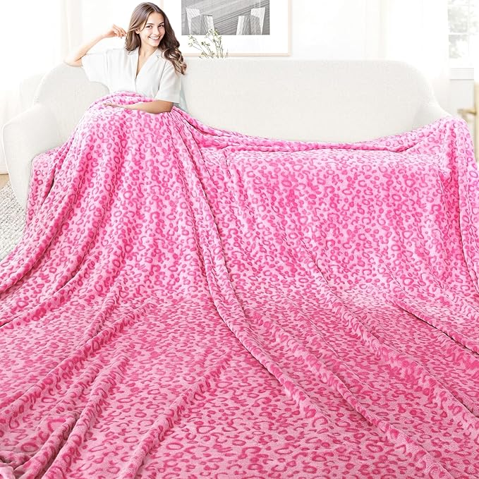 King Size Fleece Blanket for Bed, Oversized Soft Plush Full Size Pink Throw Blanket for Bedroom, Lightweight Cute Pink Cheetah Home Decor, All-Season Cozy Gifts for Adults Couples 90"x108"