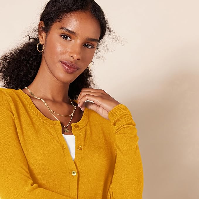 Amazon Essentials Women's Lightweight Crewneck Cardigan Sweater (Available in Plus Size)