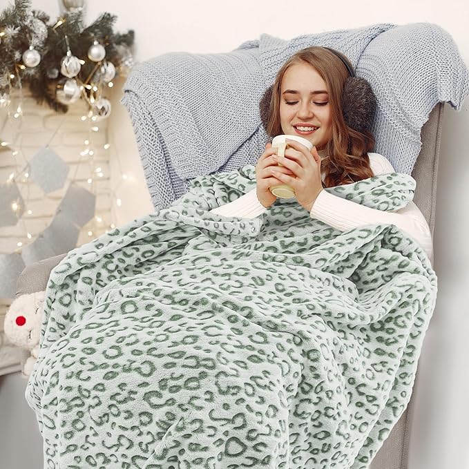 Sage Green Blanket Soft Cozy Olive Green Fleece Blankets Lightweight Fuzzy Blankets and Throws for Travel Camping Couch Bed 50x60inch