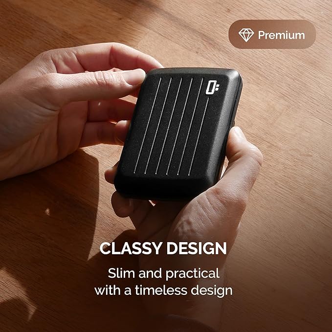 ÖGON -DESIGNS- Aluminum card holder with metal lock, RFID protection against fraud and demagnetization, compact wallet, Smart Case OSLO model