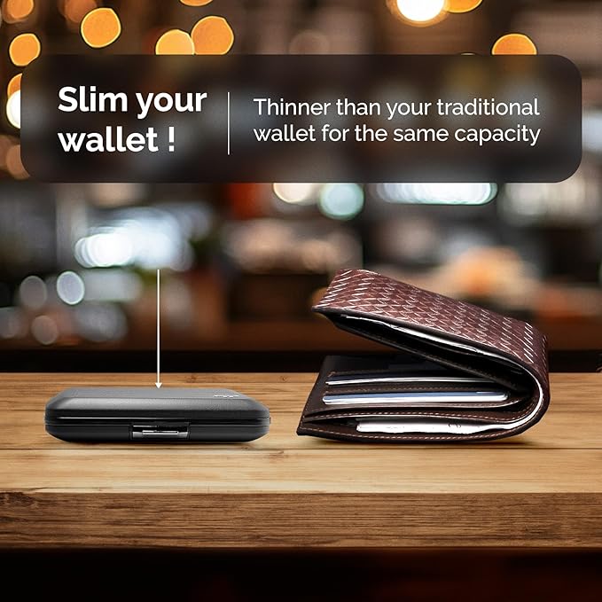 ÖGON -DESIGNS- Aluminum card holder with metal lock, RFID protection against fraud and demagnetization, compact wallet, Smart Case OSLO model