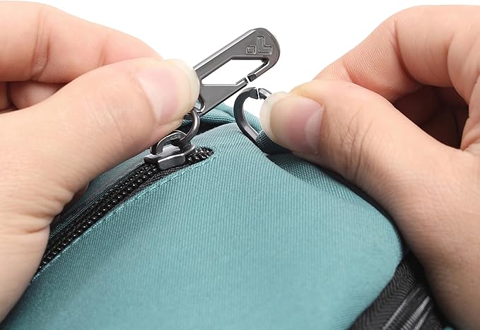Travelon Anti-Theft Metro Backpack with RFID blocking pouch/NEW HARDWARE