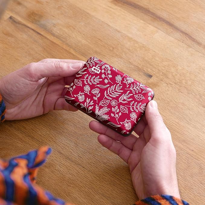 ÖGON -DESIGNS- Aluminum card holder with metal lock, RFID protection against fraud and demagnetization, compact wallet, Smart Case OSLO model