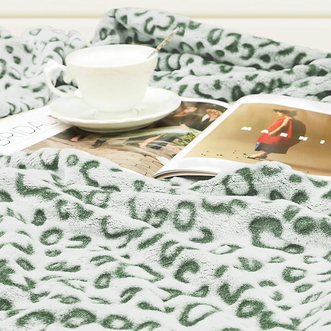 Sage Green Blanket Soft Cozy Olive Green Fleece Blankets Lightweight Fuzzy Blankets and Throws for Travel Camping Couch Bed 50x60inch