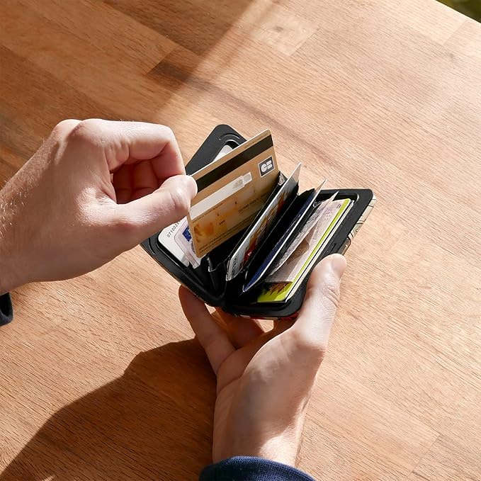 ÖGON -DESIGNS- Aluminum card holder with metal lock, RFID protection against fraud and demagnetization, compact wallet, Smart Case OSLO model