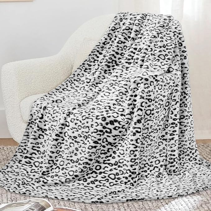 Black Blanket Twin Size, Lightweight Soft Fuzzy Cozy Plush Twin Cheetah Print Fleece Throws for Bed Couch Home Bedroom Dorm Decor All Season 60" x 80"