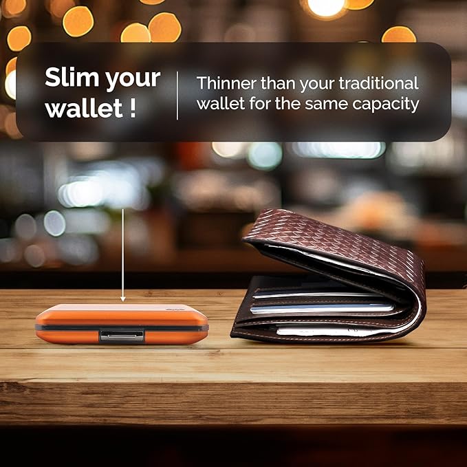 ÖGON -DESIGNS- Aluminum card holder with metal lock, RFID protection against fraud and demagnetization, compact wallet, Smart Case OSLO model