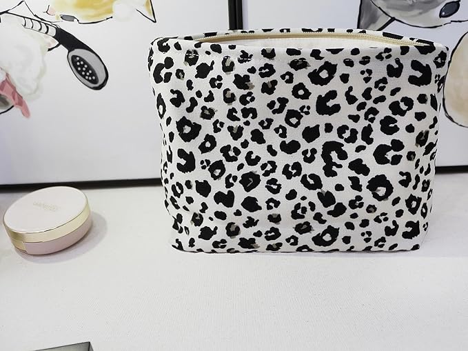 HAPPYHEIDI Leopard Print Makeup Bag with Pocket Large Cosmetic Toiletry Travel Pouch, Creamy White Cheetah, Lined, Zipper Closure, 8.5 × 2 x 6.5 inches