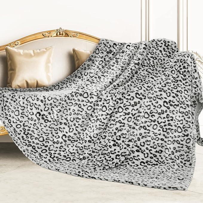 Black Blanket Twin Size, Lightweight Soft Fuzzy Cozy Plush Twin Cheetah Print Fleece Throws for Bed Couch Home Bedroom Dorm Decor All Season 60" x 80"