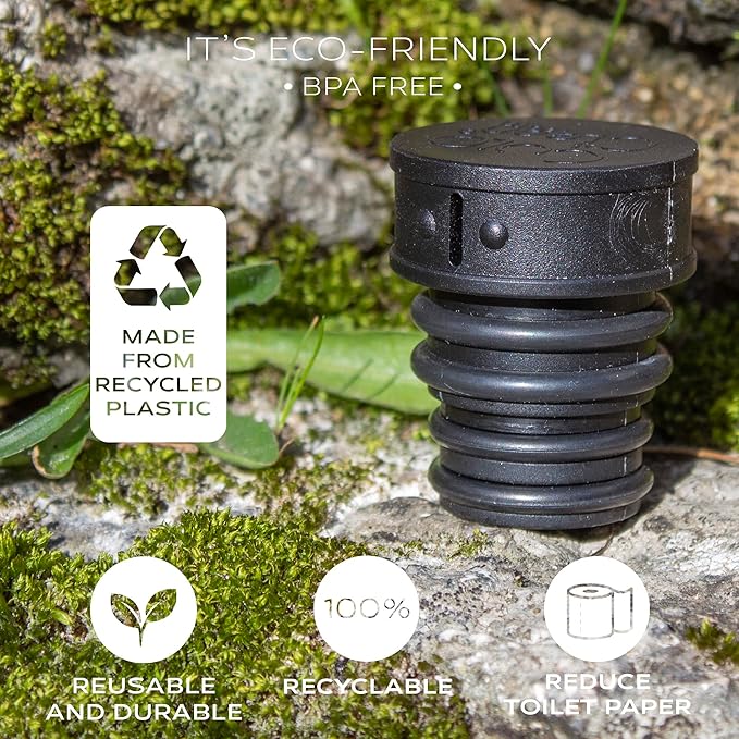 CuloClean Hygiene bag for hiking + Portable travel bidet. Personal hygiene kit for hikers, leave no trace (LNT) while hiking in the countryside.