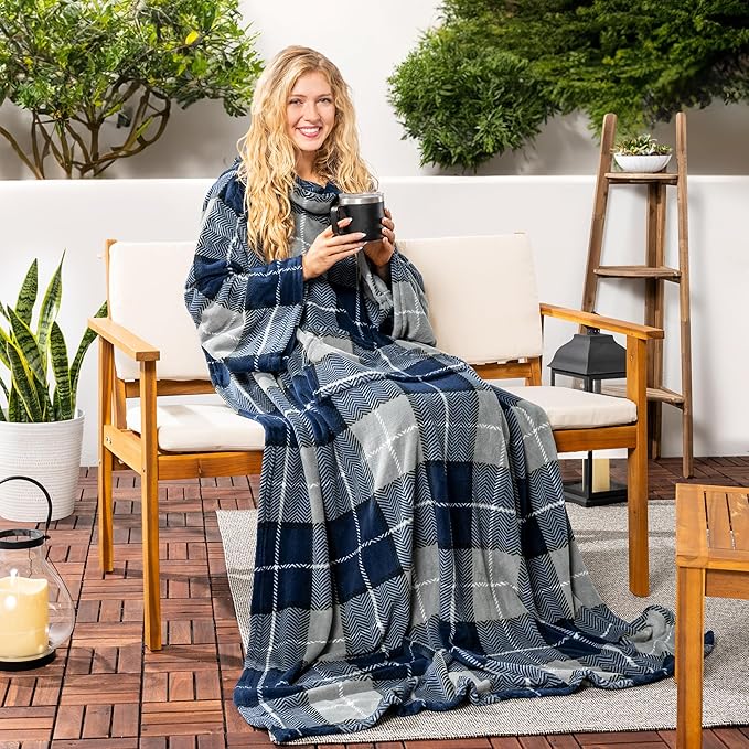 PAVILIA Blanket with Sleeves for Adult Women Men, Soft Warm Wearable Blanket Fleece Wrap Throw, Robe Blanket Gift